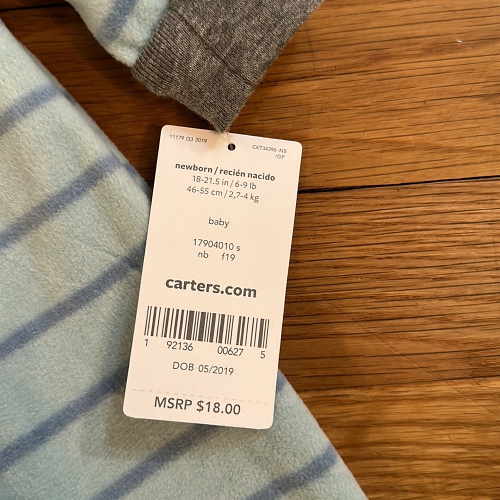 Newborn pajamas - Picture 2 of 2